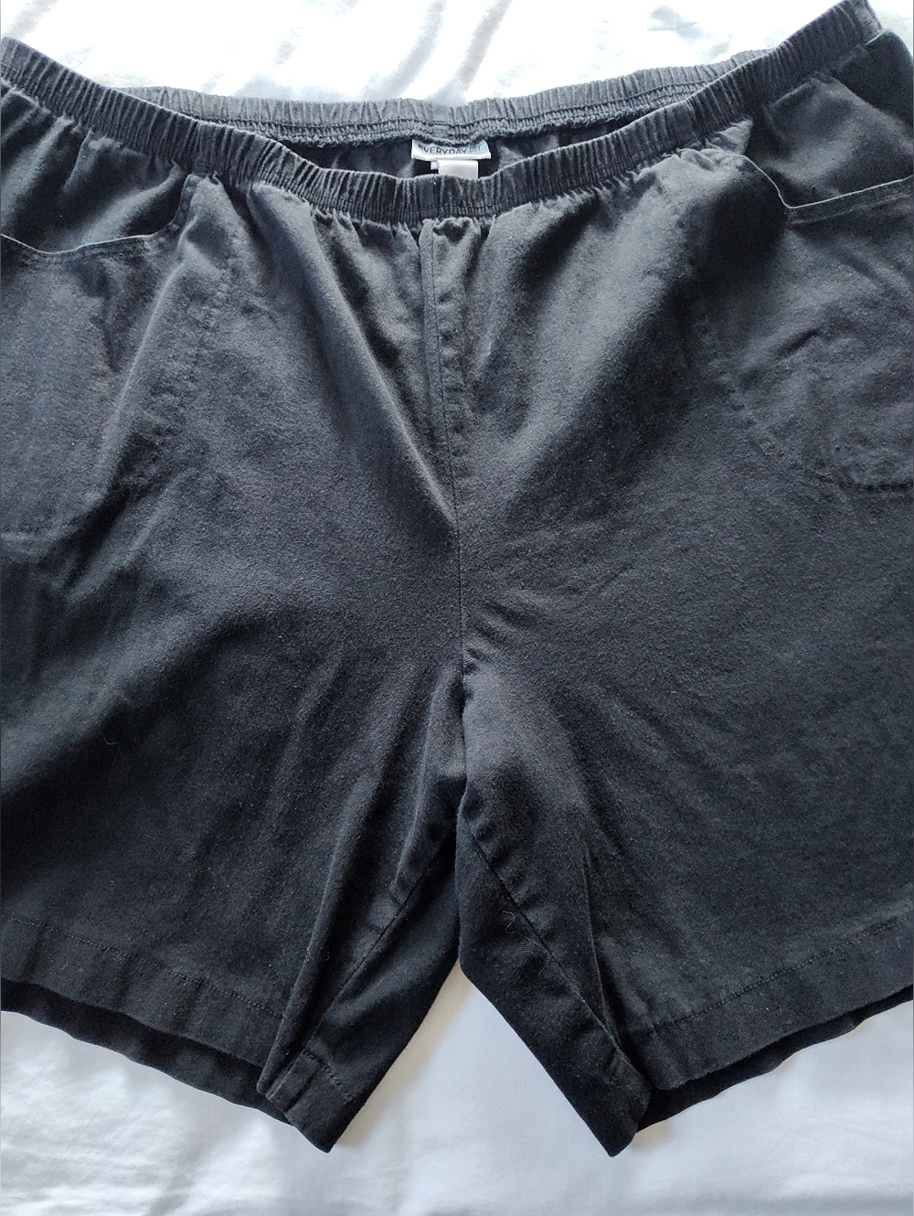Catherine's Every Day Fit Ladies High Rise Shorts. Size 4X. Inseam 9"